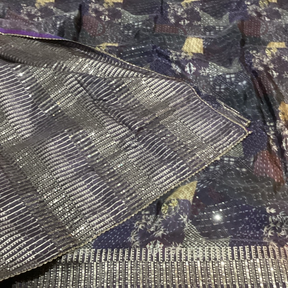 Elegant Purple and Gold Women's designer saree - Picture 7 of 13